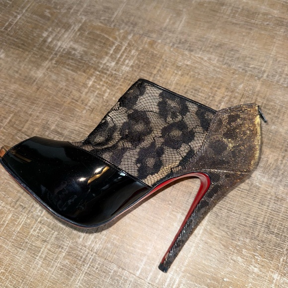Christian Louboutin (38 1/2) Right Foot Vintage Heel with Lace - Picture 3 of 8